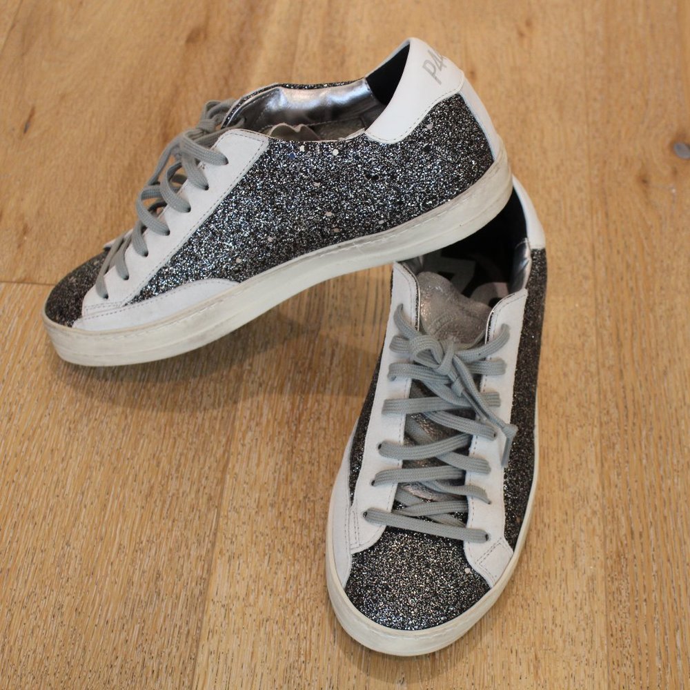 NEW (no box) P448 Silver Glitter Suede Trim Sneakers 7